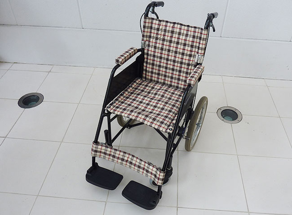 介護用品 車椅子