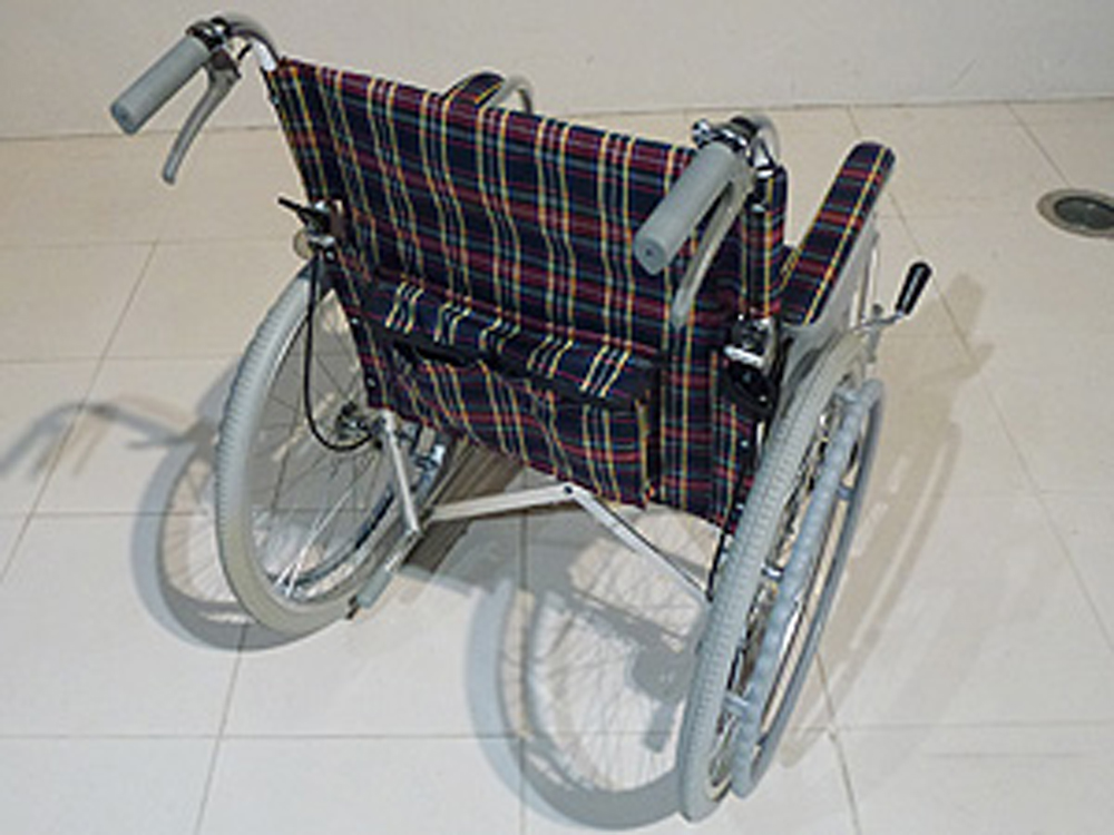 介護用品　車椅子