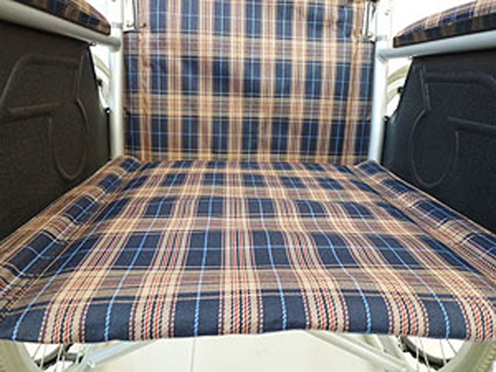 介護用品　車椅子