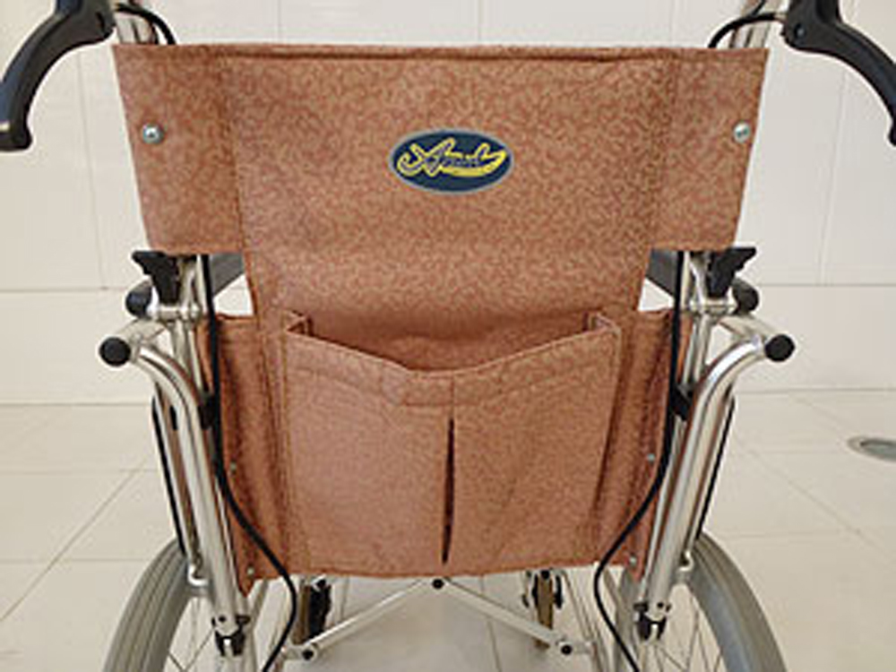 介護用品　車椅子