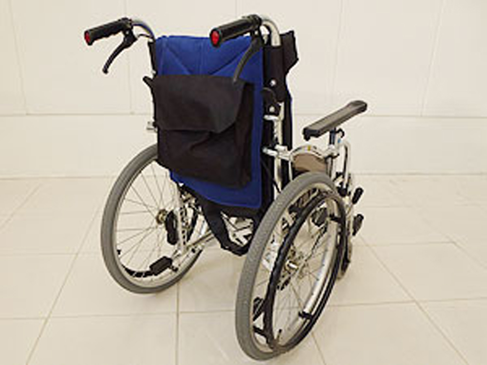 介護用品　車椅子