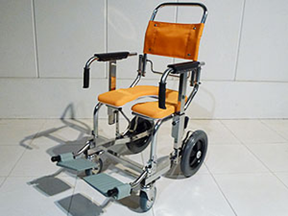 介護用品　車椅子