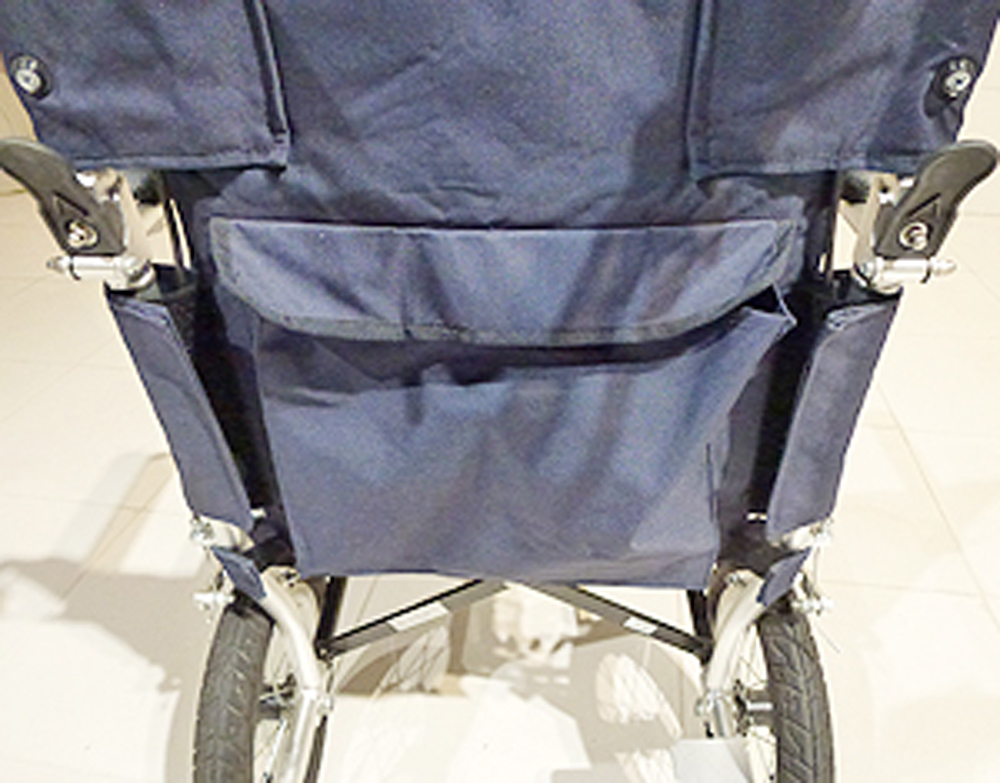 介護用品　車椅子