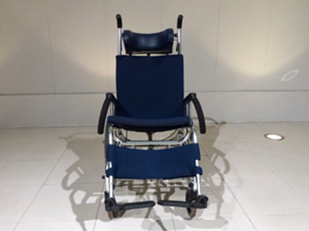 介護用品　車椅子