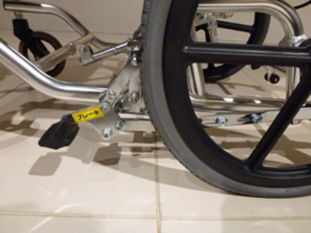 介護用品　車椅子