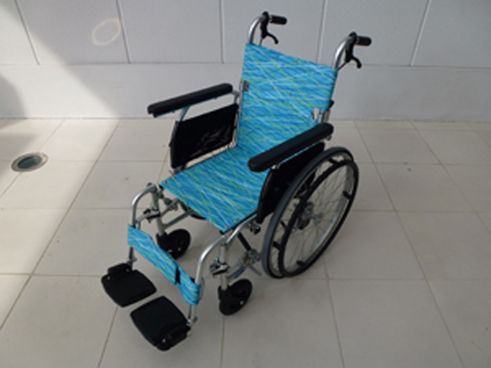 介護用品　車椅子