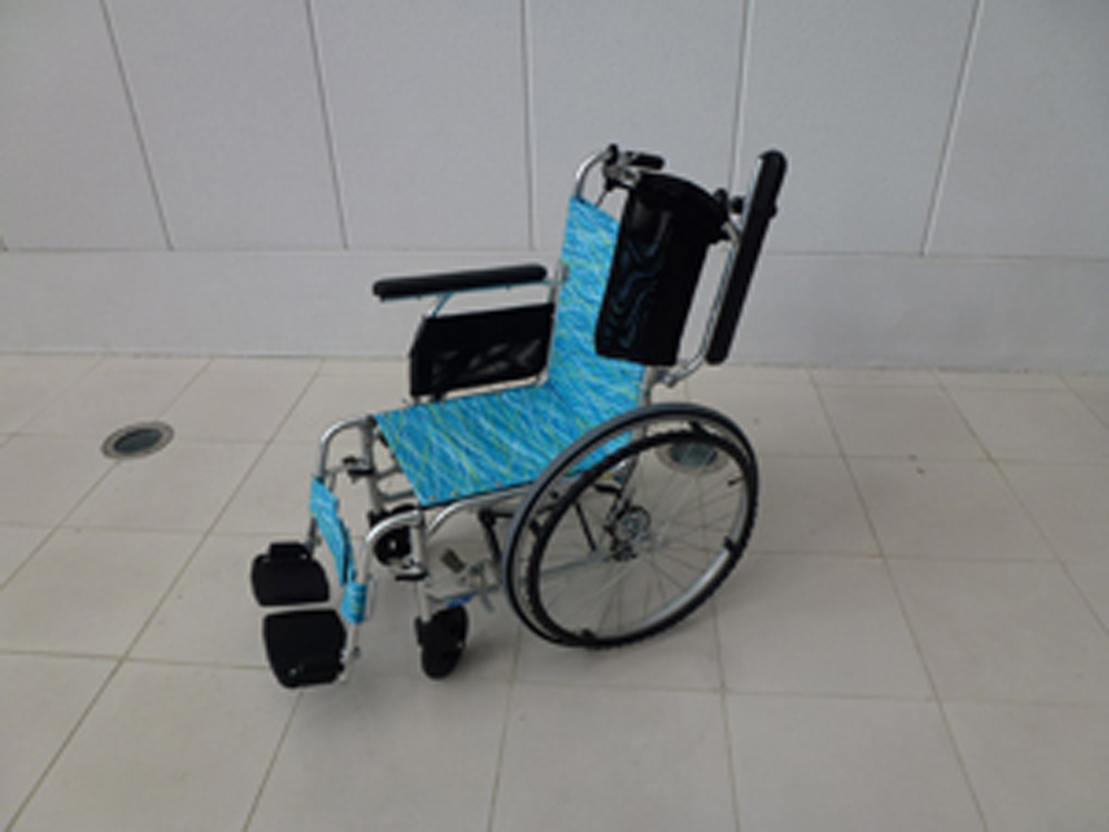 介護用品　車椅子