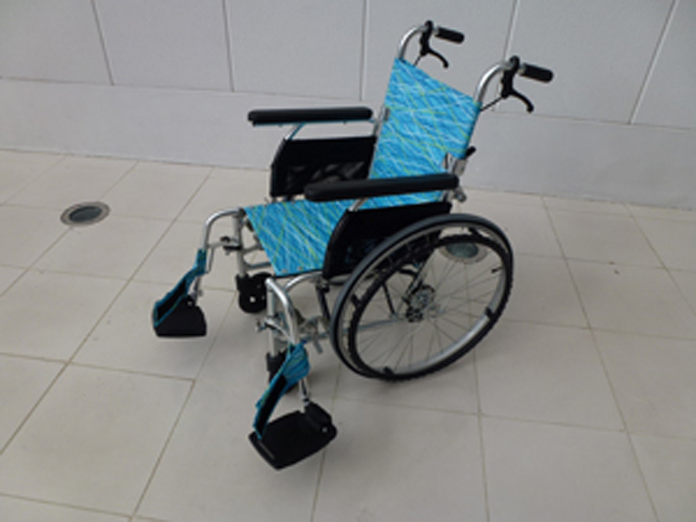 介護用品　車椅子