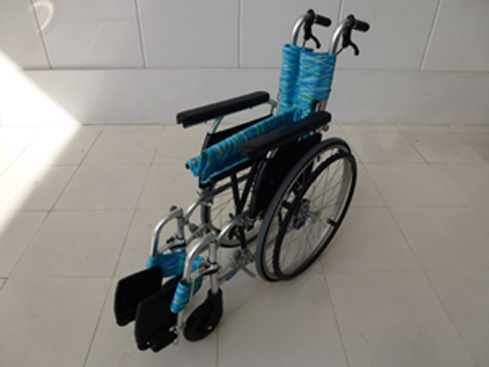 介護用品　車椅子