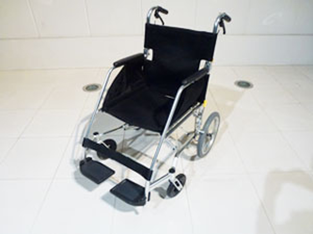 介護用品　車椅子