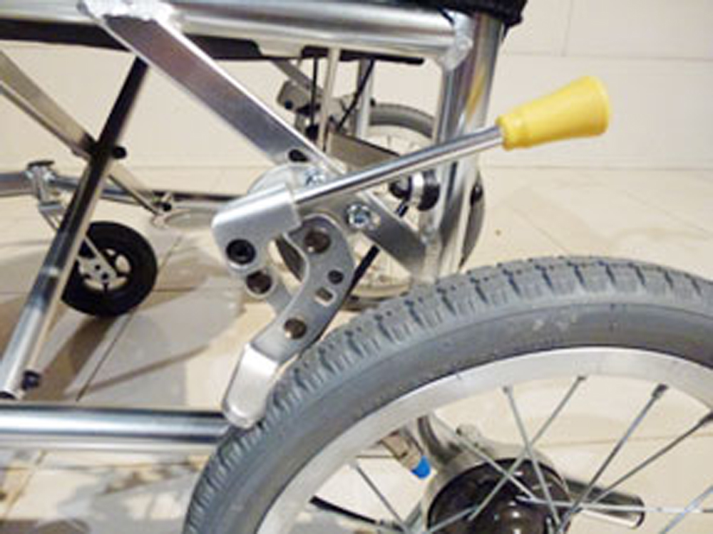 介護用品　車椅子