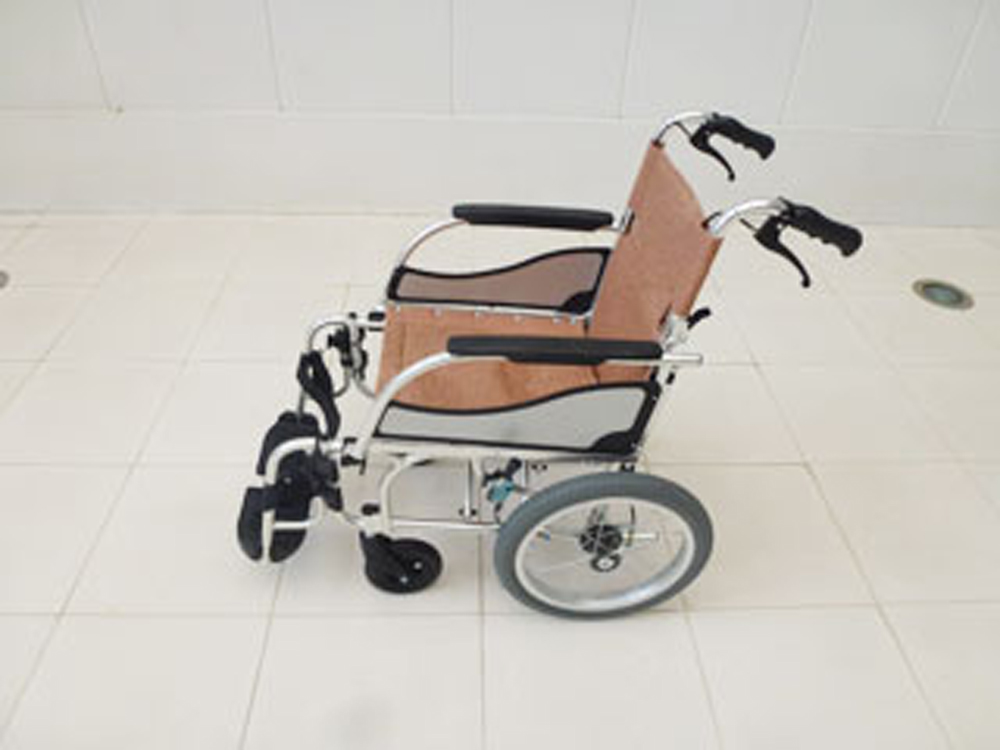 介護用品 車椅子