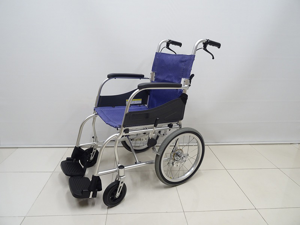 介護用品　車椅子