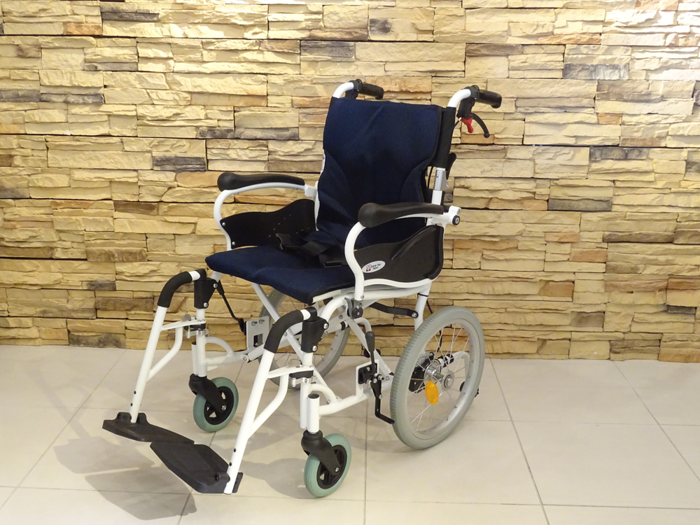 介護用品　車椅子