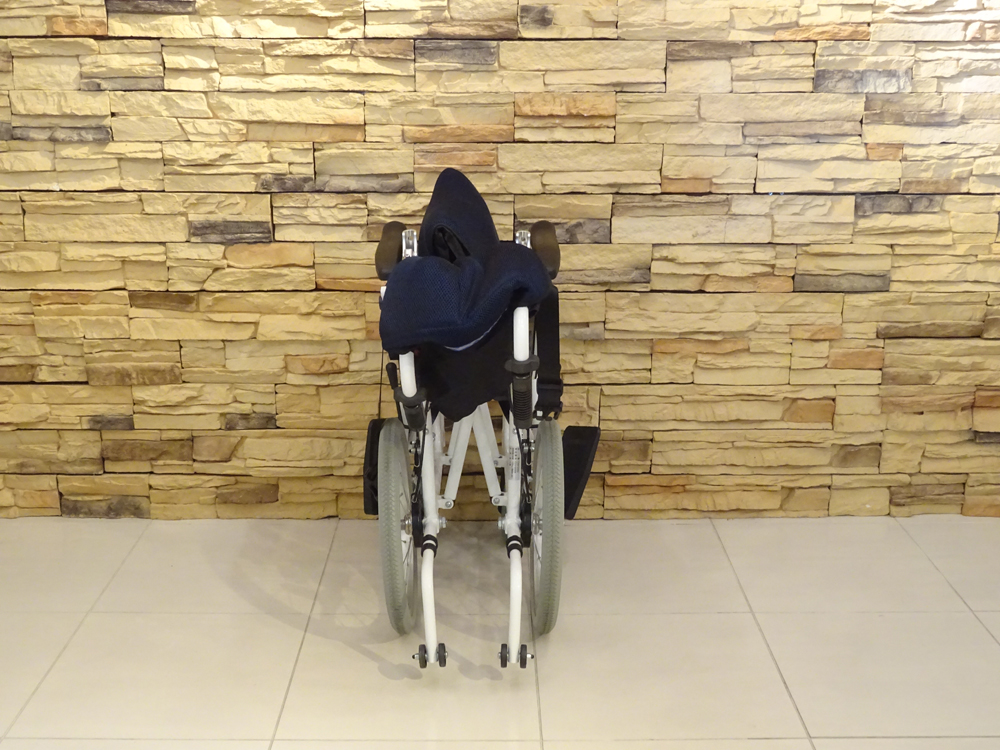 介護用品　車椅子