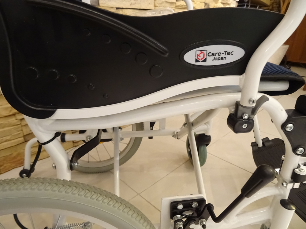 介護用品　車椅子