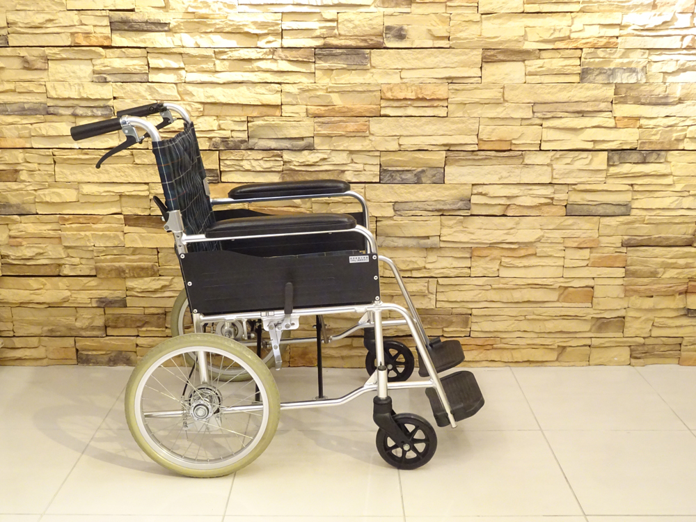 介護用品　車椅子