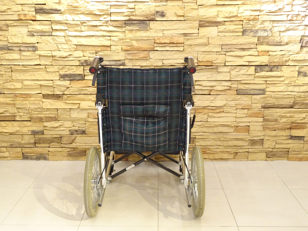 介護用品　車椅子