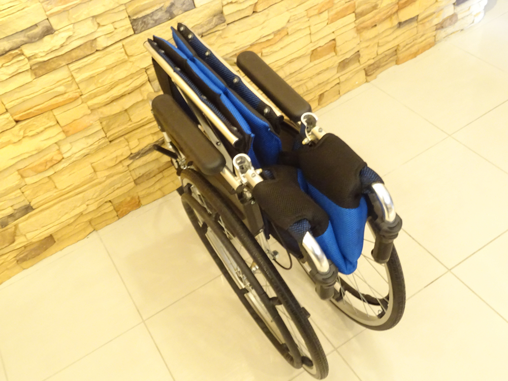 介護用品 車椅子