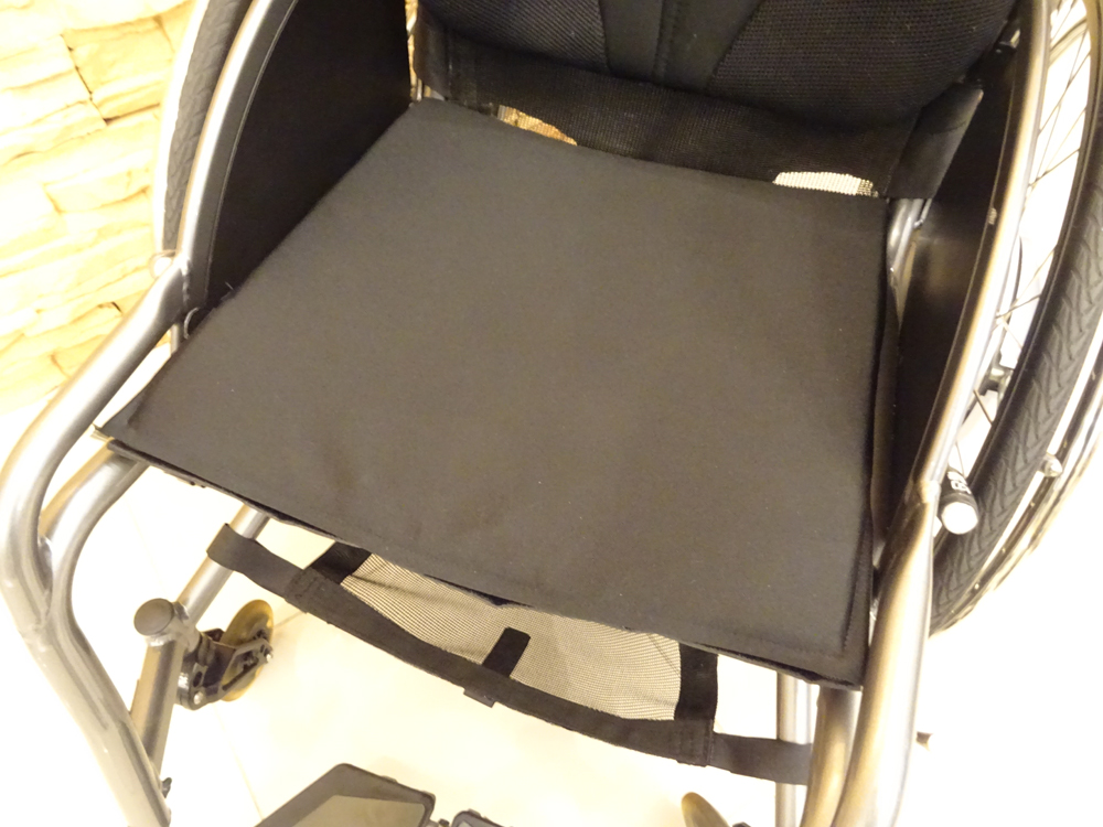 介護用品　車椅子