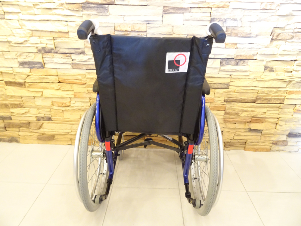 介護用品　車椅子