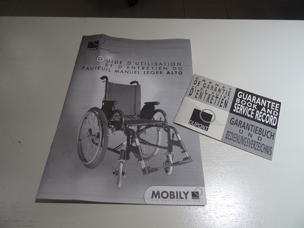 介護用品　車椅子