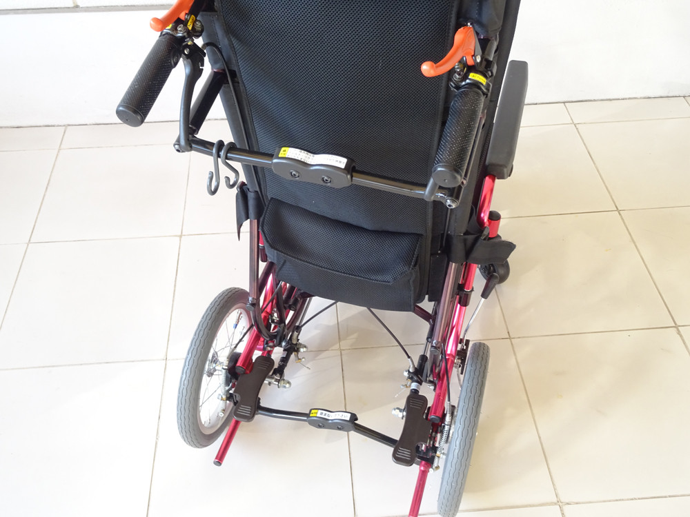 介護用品　車椅子