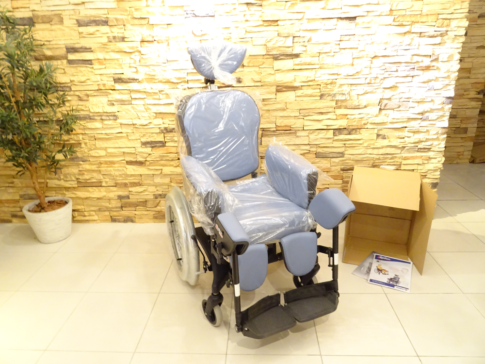 介護用品　車椅子